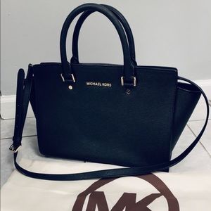 Michael kors medium bag